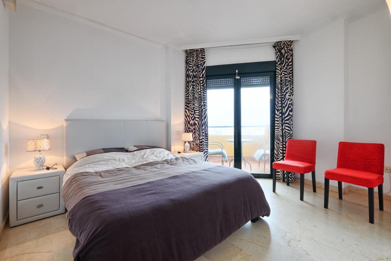 Beach And Town Centre At Your Doorstep Marbella Exterior photo