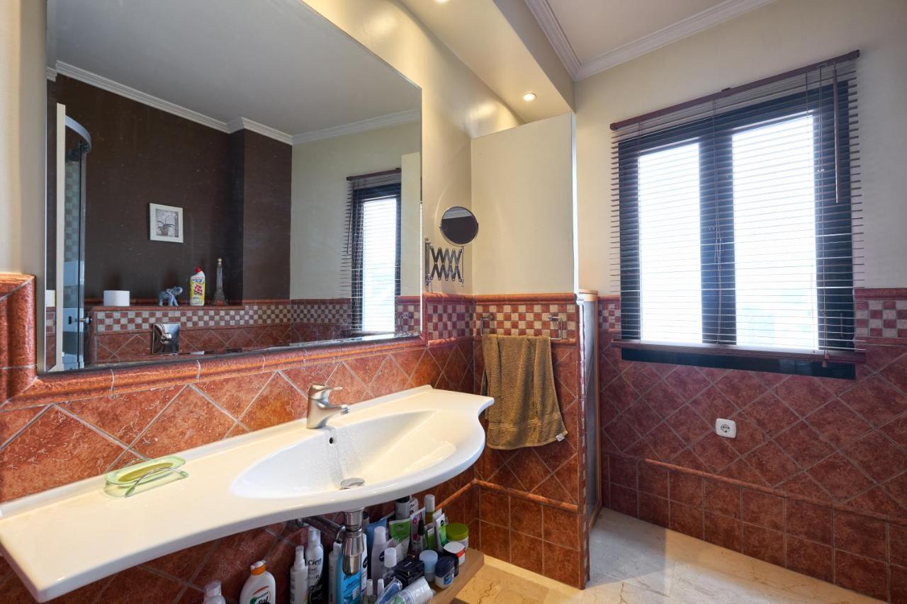 Beach And Town Centre At Your Doorstep Marbella Exterior photo